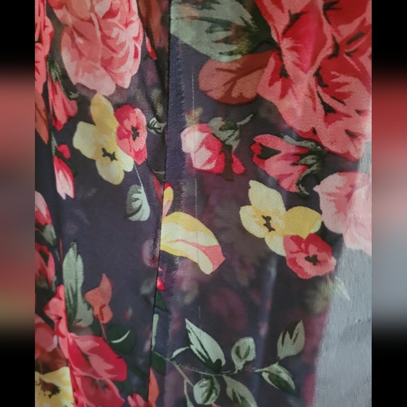 Torrid Floral Sheer Kimono - Picture 9 of 9